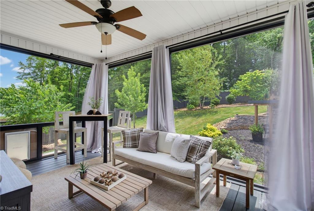 179 Pipers Ridge West Property Photo 34