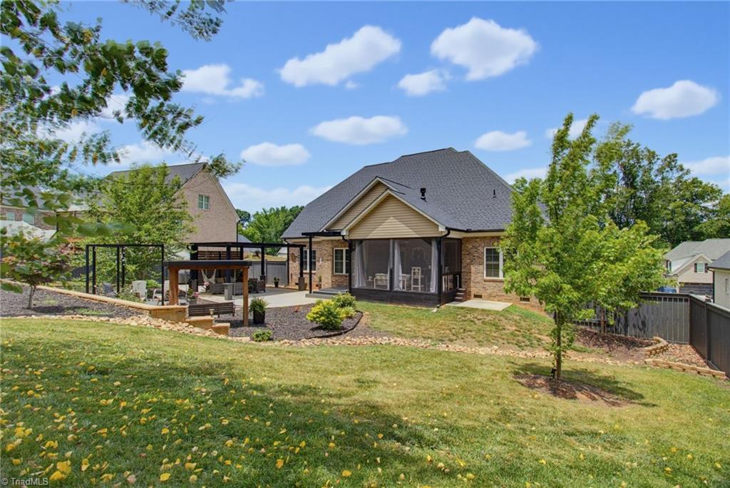 179 Pipers Ridge West Property Photo 38