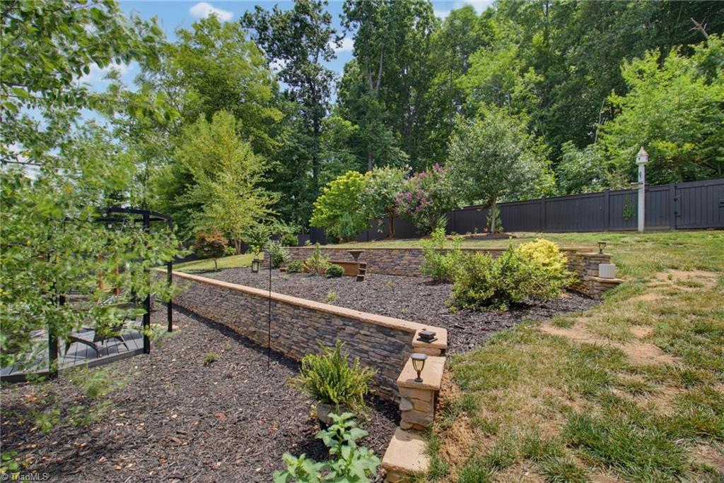 179 Pipers Ridge West Property Photo 40