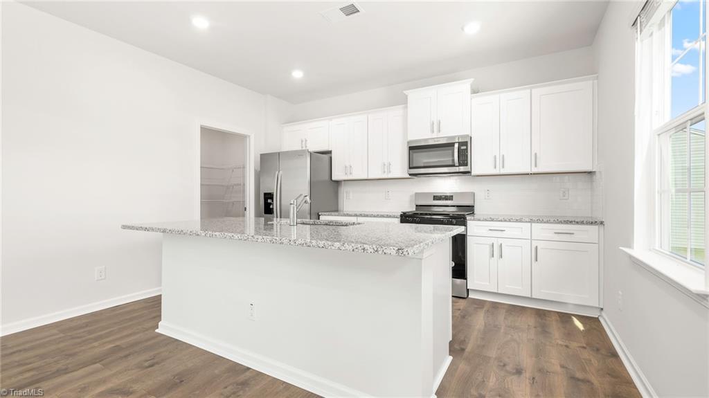 1576 Aberdeen Drive Property Photo 6