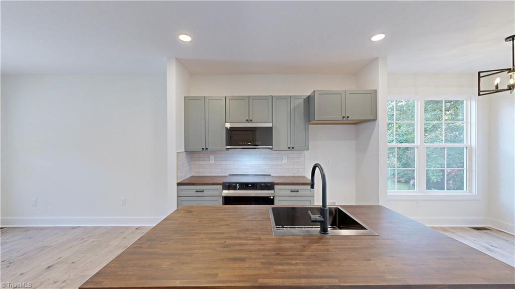18 Cramer Street Property Photo 15