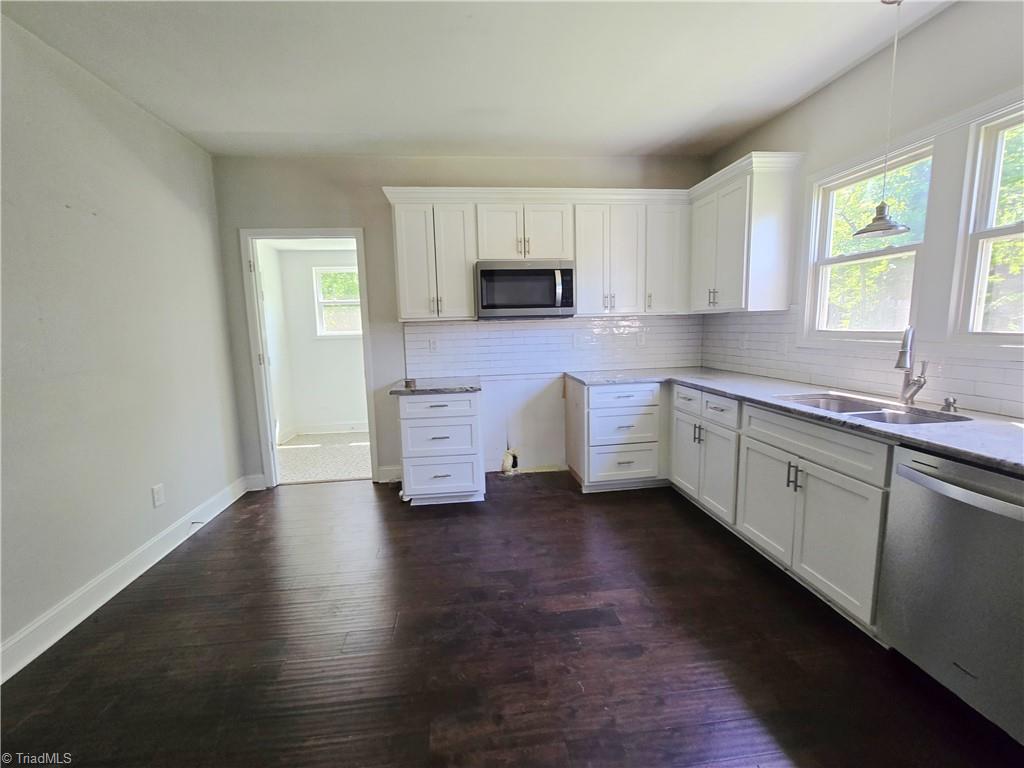 106 S Fieldcrest Road Property Photo 8