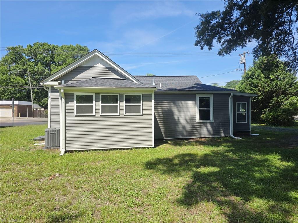 106 S Fieldcrest Road Property Photo 15