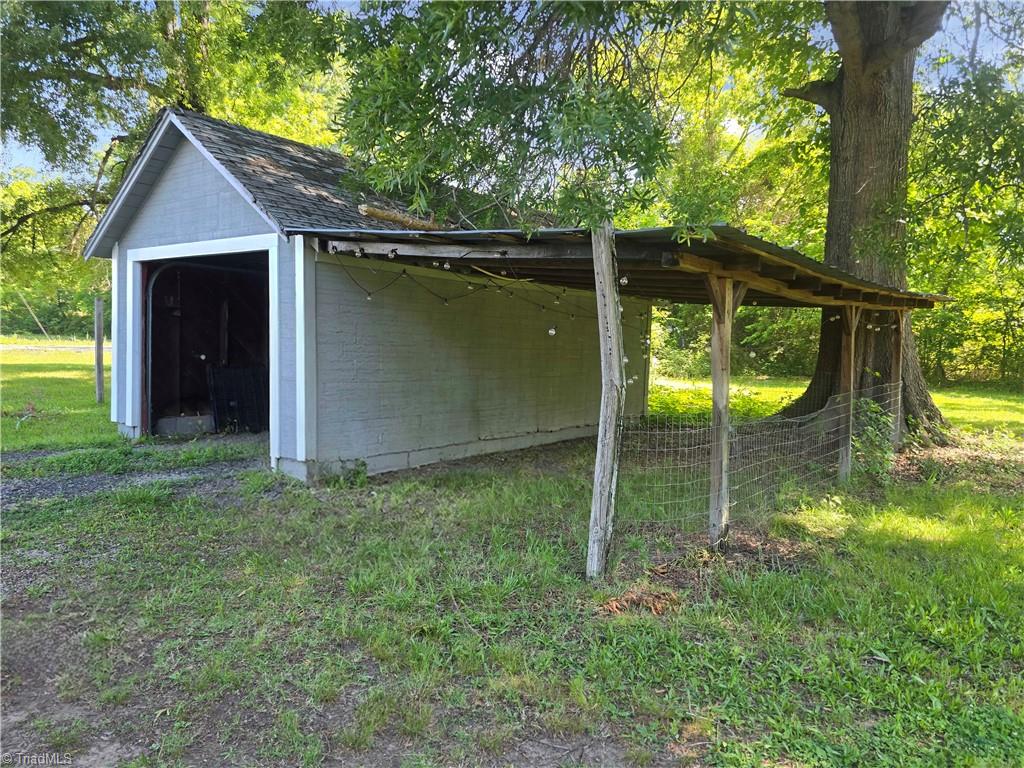 106 S Fieldcrest Road Property Photo 16