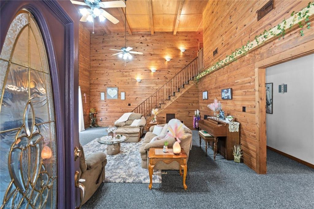 143 Mohegan Trail Property Photo 17