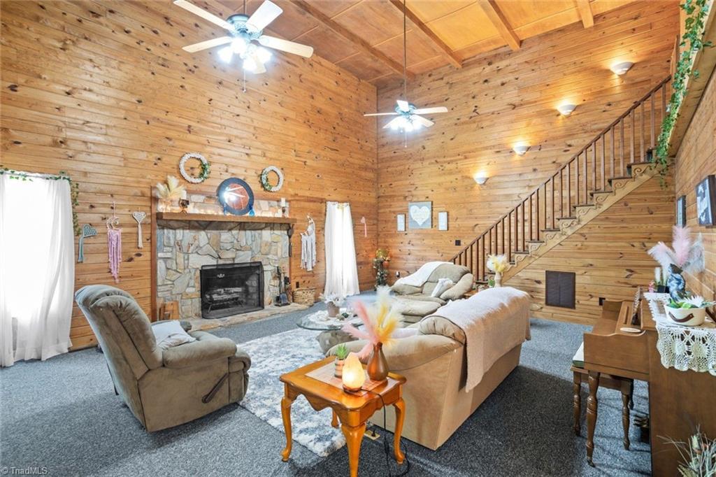 143 Mohegan Trail Property Photo 18