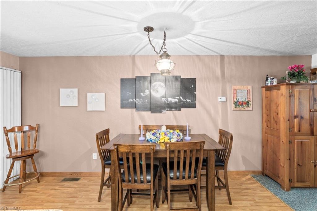 143 Mohegan Trail Property Photo 27