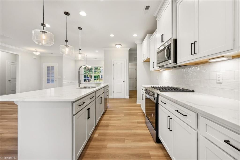 6407 Rogers Farm Road Property Photo 8