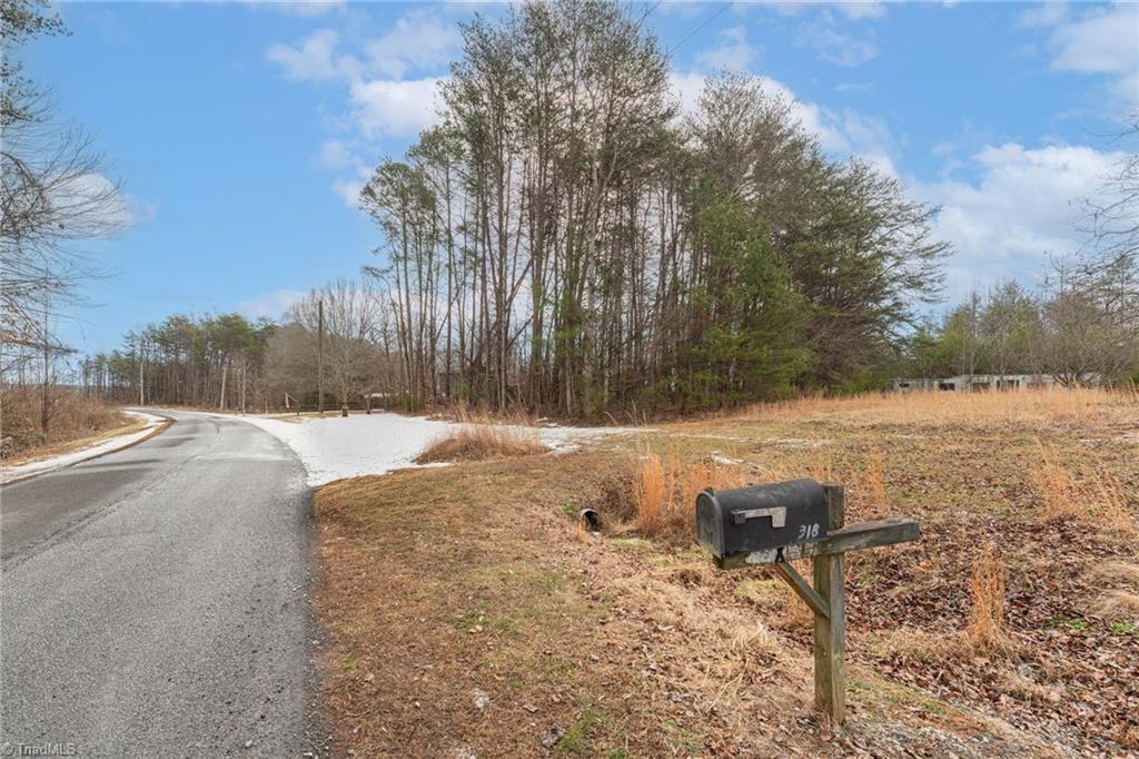 318 Wayne Marshall Road Property Photo 9