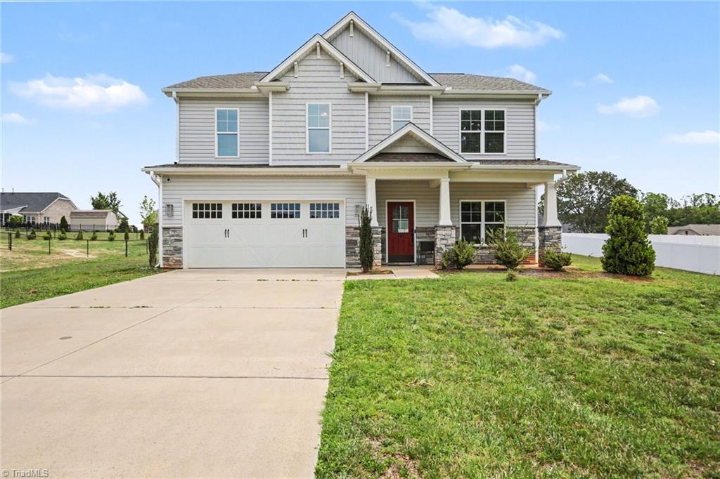 189 Midpines Drive Property Photo 1