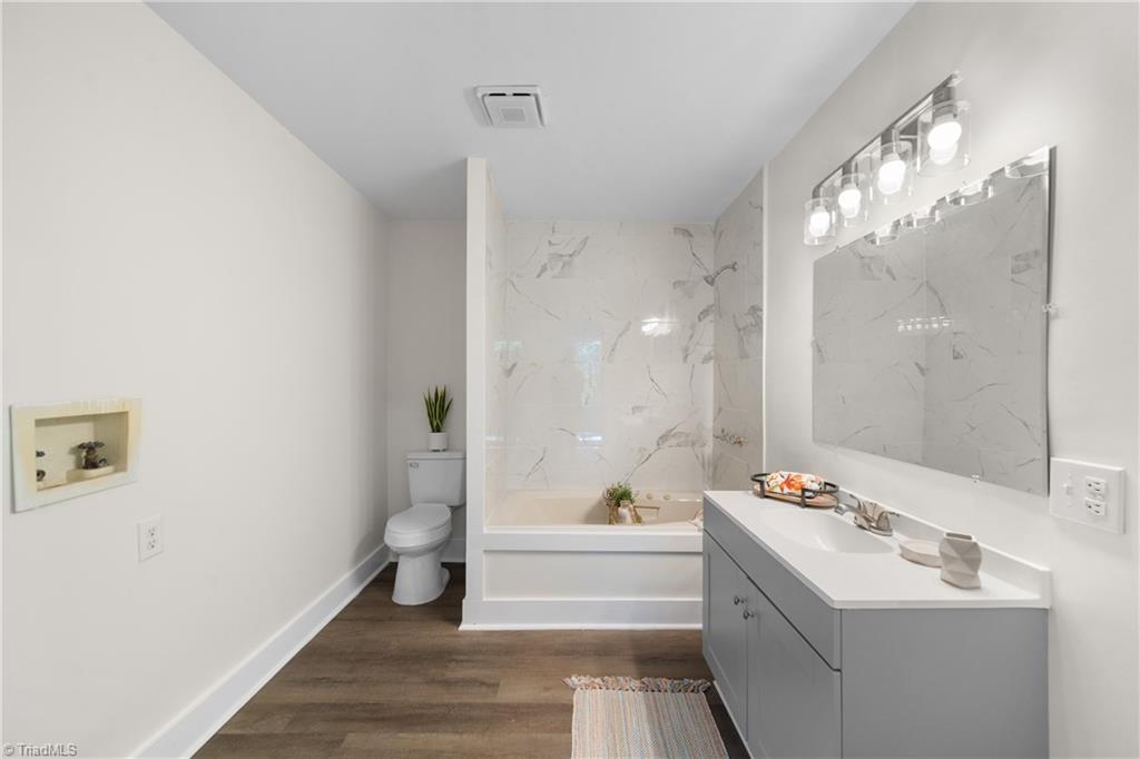 1037 Madison Avenue Property Photo 13