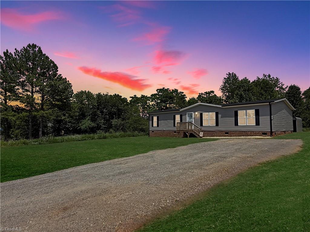 206 Fairchase Circle