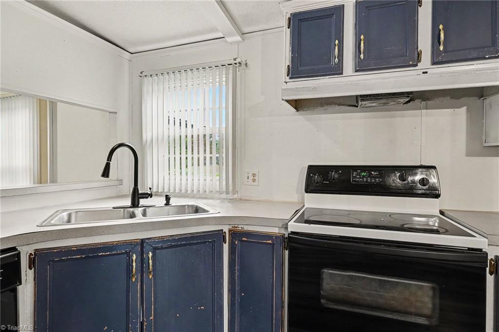 6160 Asheton Drive Property Photo 15