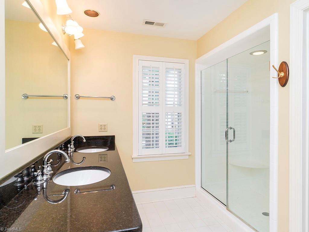 3235 Hiddenwood Lane Property Photo 28
