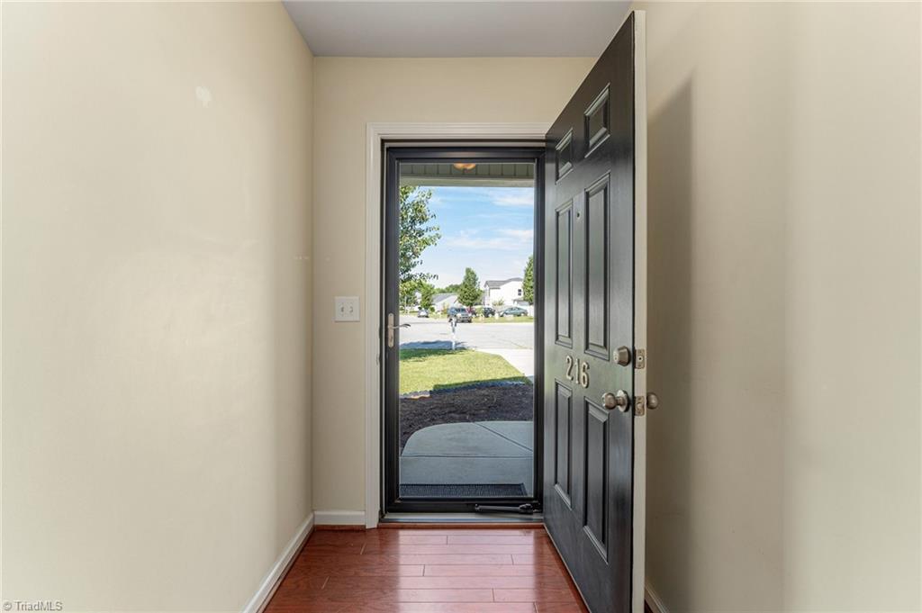 216 Florida Drive Property Photo 5