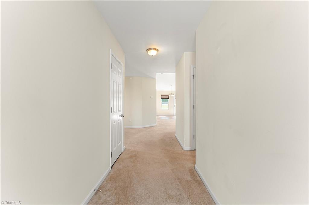 216 Florida Drive Property Photo 6