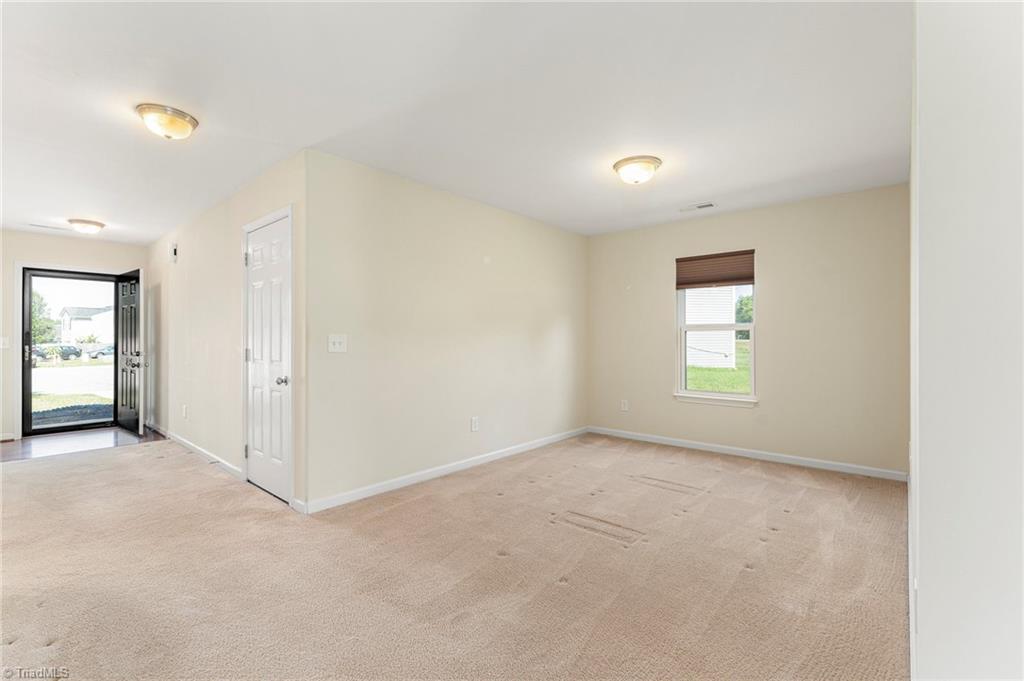 216 Florida Drive Property Photo 7