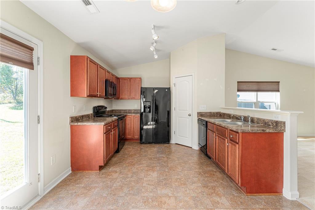 216 Florida Drive Property Photo 14