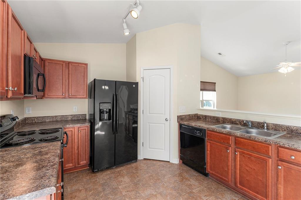216 Florida Drive Property Photo 16
