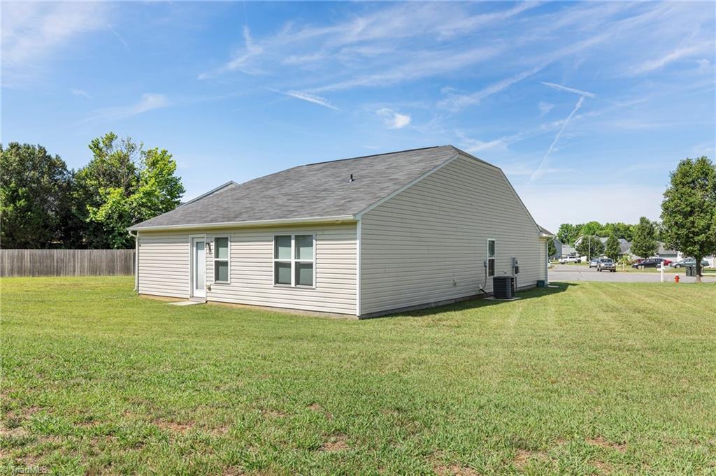 216 Florida Drive Property Photo 26