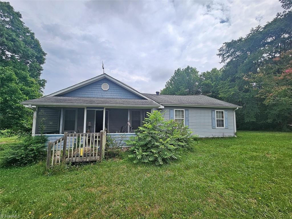 1935 Needmore Road Property Photo 1