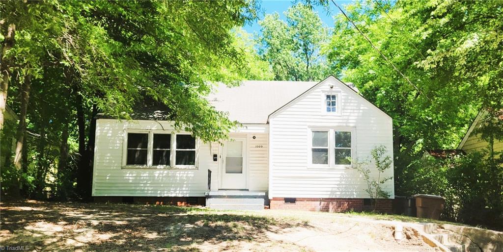 1009 Logan Street Property Photo 1