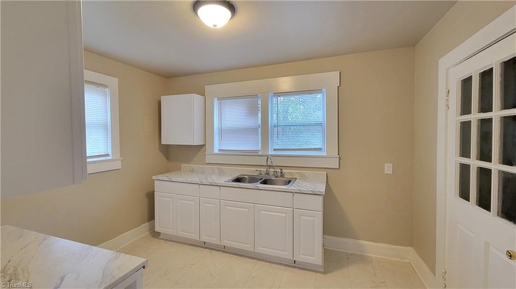 1009 Logan Street Property Photo 5