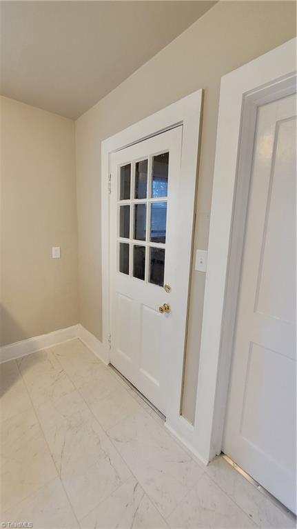 1009 Logan Street Property Photo 27