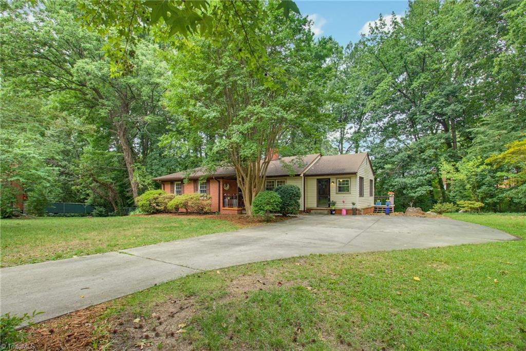3105 Branchwood Drive Property Photo 4