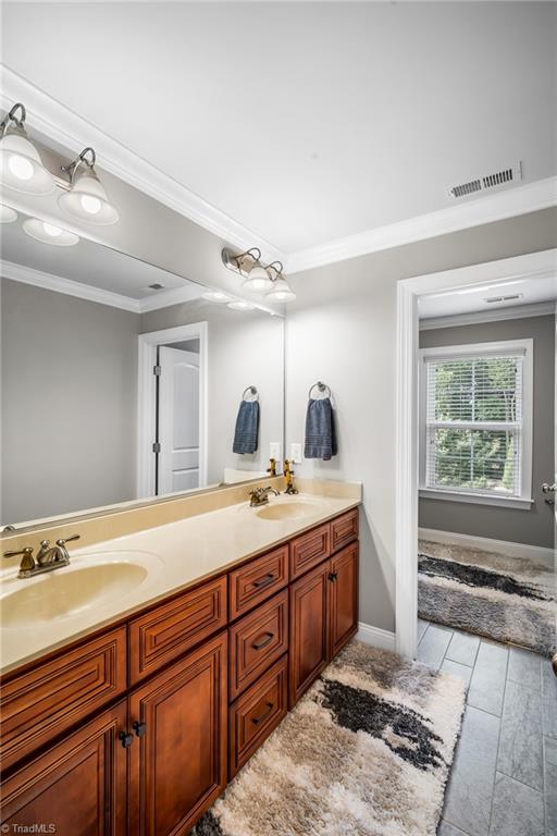 2905 Bishopsgate Way Property Photo 17