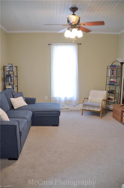 619 Laurel Street Property Photo 11