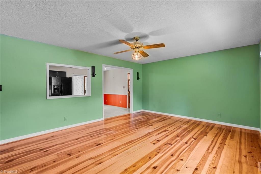1013 Gladstone Road Property Photo 2