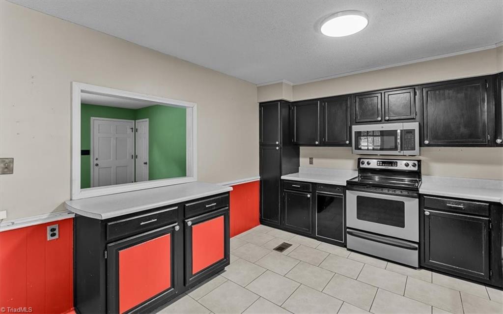 1013 Gladstone Road Property Photo 7