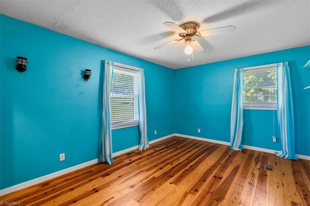 1013 Gladstone Road Property Photo 14