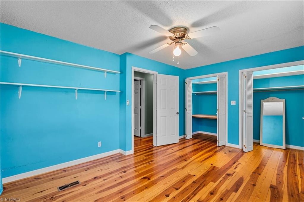 1013 Gladstone Road Property Photo 16