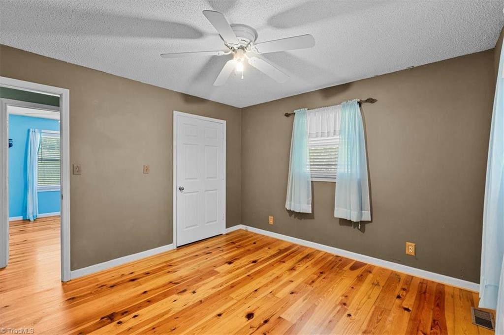 1013 Gladstone Road Property Photo 18