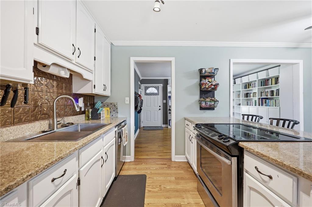 4228 Valley Circle Property Photo 8