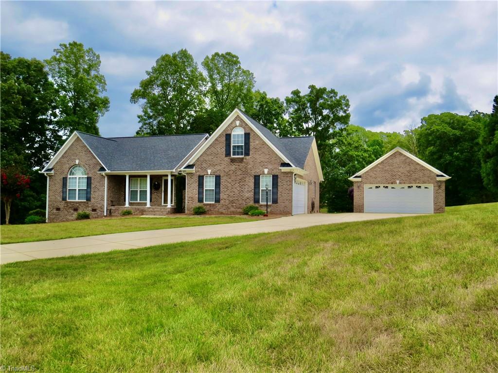 132 Feather Ridge Circle Property Photo 1