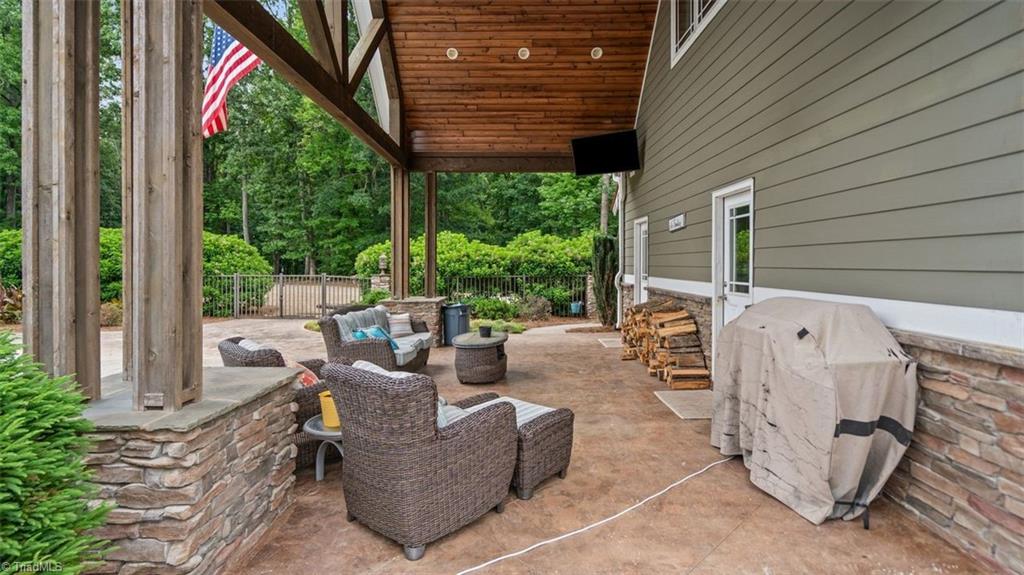 636 Lee Road Property Photo 40