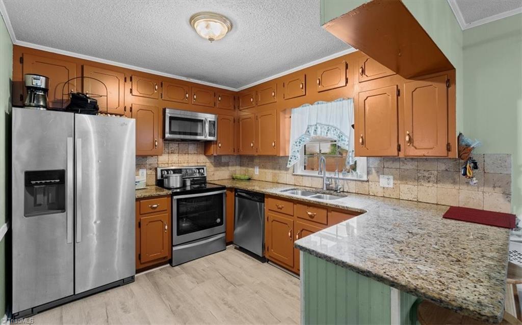 1130 Heathwood Road Property Photo 12