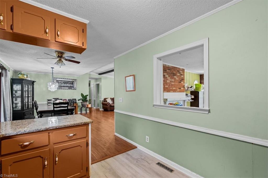 1130 Heathwood Road Property Photo 14