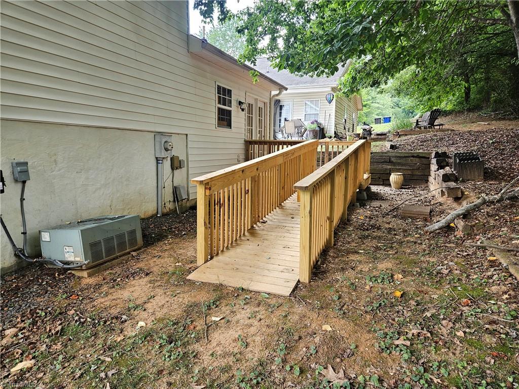 1665 Tadmore Street Property Photo 29