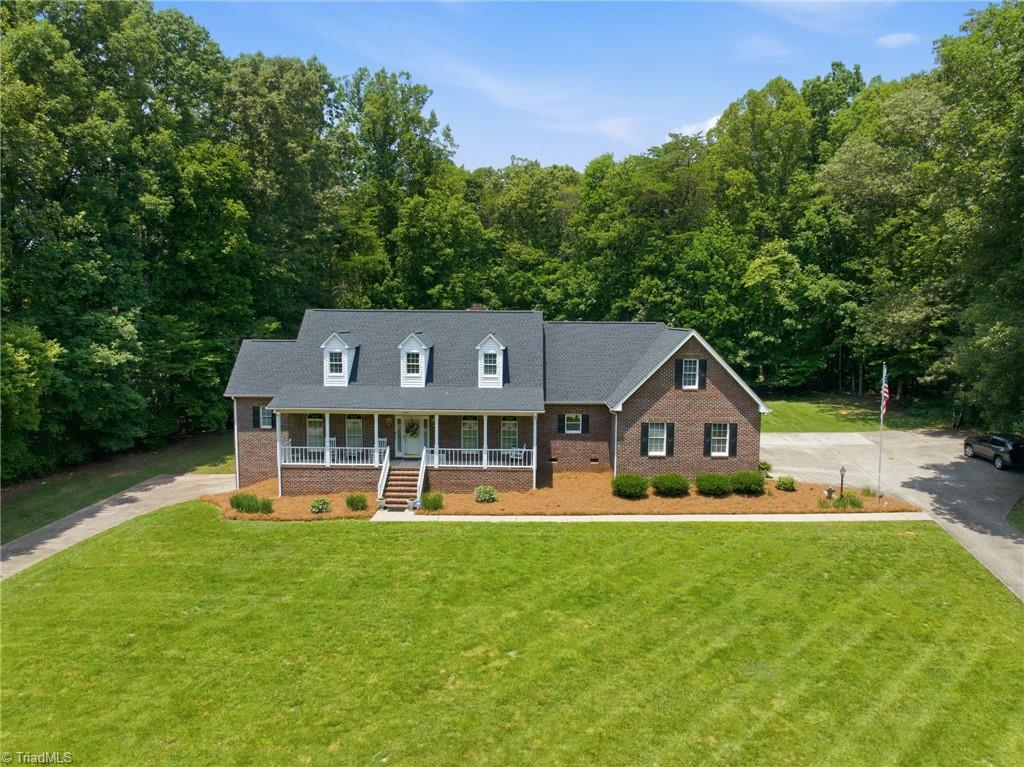 2101 River Road Property Photo 2