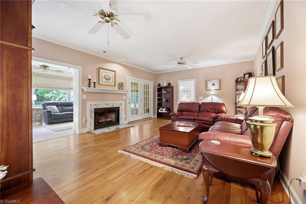 2101 River Road Property Photo 13