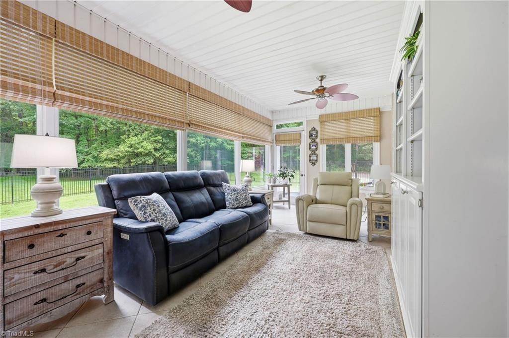 2101 River Road Property Photo 15
