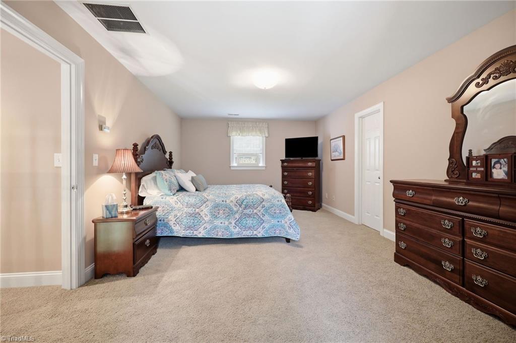 2101 River Road Property Photo 29