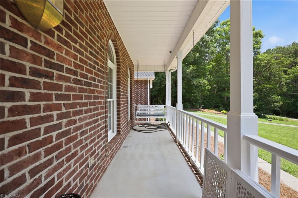 2101 River Road Property Photo 38