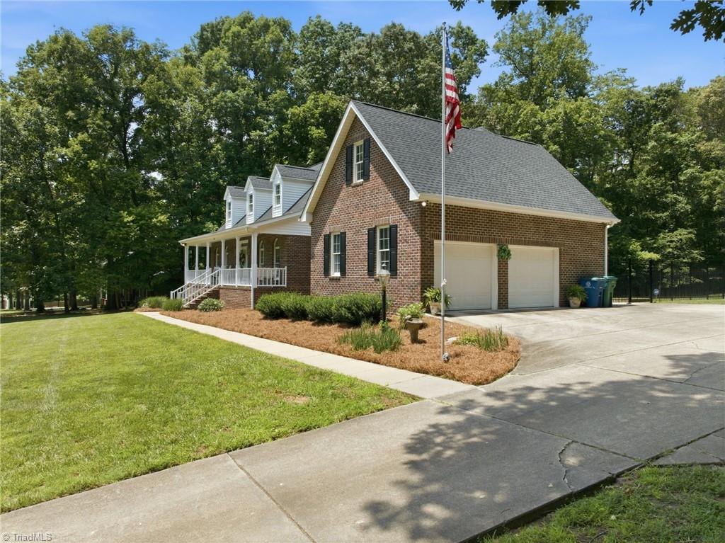 2101 River Road Property Photo 41