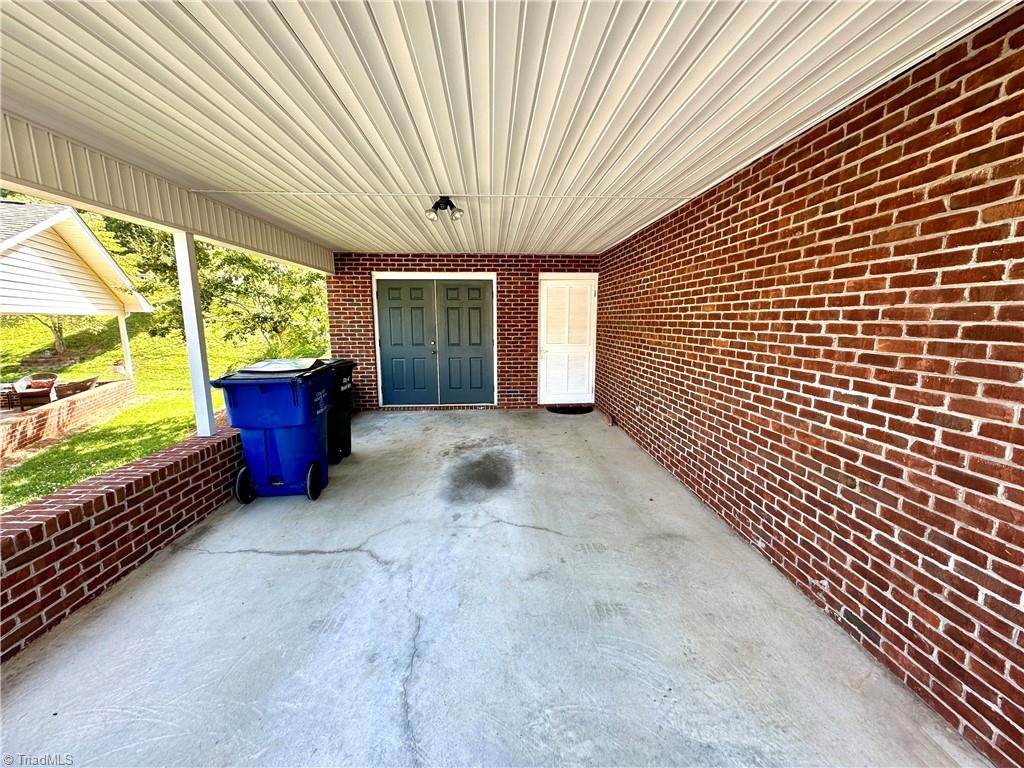 2023 N Main Street # B Property Photo 4