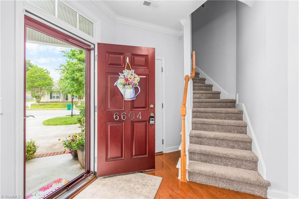 6604 Springfield Village Lane Property Photo 4